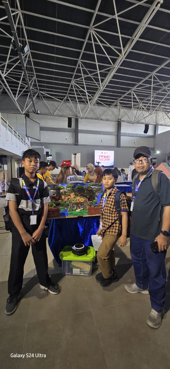 Juara 2 Award IYRC East Java 2026 melalui Inovasi Robot “SaveBite”